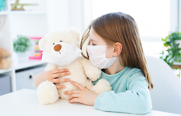 포토 JPG 해외이미지 라이프스타일 곰 놀이 실내 건강 관리 가면 한명 장난감 약 고통 추위 환자 열 바이러스 보호 질병 감염 번짐 테라피 돌봄 인플루엔자 전염병 해외포토 동물 1 감정 컨셉 포유류 의학 모션 사람 내부 생활 뷰티 파일형식 효과 이미지허브