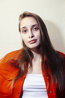 포토 JPG 해외이미지 백인 모델 1 헤어스타일 여자 얼굴 백그라운드 건강 한명 사람 성인 금발 뷰티 유행 상점 흰색 화려 고급 우아함 시원함 피부 입술 내추럴 돌봄 직진 진짜 스타일 해외포토 서양인 컬러 컨셉 모션 신체부위 파일형식 이미지허브