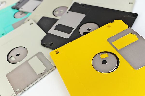 포토 JPG 해외이미지 백그라운드 비즈니스 사람없음 야외 컴퓨터 사무실 디지털 자료 공백 장비 운전 정보 수확 플로피디스크 휴대용 플라스틱 읽기 오브젝트 파일 복고 전자 수납 혁명 구식 소프트웨어 옛날 인치 지원 많음 헐렁 해외포토 컨셉 농업 모션 재질 전자제품 파일형식 이미지허브