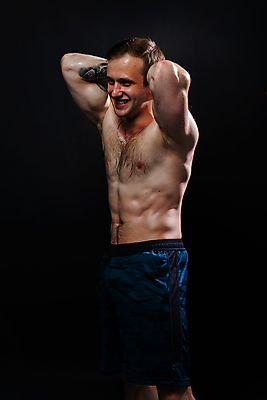 포토 JPG 해외이미지 백인 1 라이프스타일 남자 스포츠 백그라운드 신체 의자 근육 탈의 건강 한명 사람 앉기 성인 30대 운동 검은색 힘 아령 장비 잡기 중앙 몸무게 결심 보디빌딩 보디빌더 연습 체육관 근육질 리프트 역도 팔 무거움 고립 리프팅 이두근 해외포토 서양인 컬러 가구 컨셉 모션 생활 신체부위 장년 헬스 무게 몸매 파일형식 이미지허브