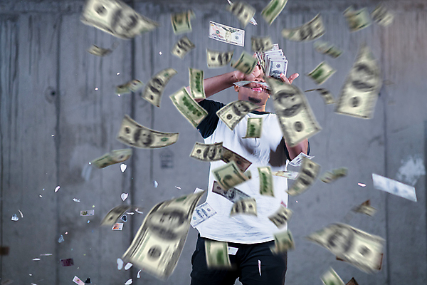 포토 JPG 해외이미지 남자 지폐 날리기 한명 상반신 성인 앞모습 달러 던지기 성인남자한명만 플렉스 해외포토 1 뷰포인트 돈 모션 사람 신조어 남자한명만 성인남자만 파일형식 이미지허브
