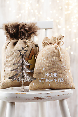 포토 JPG 해외이미지 나무 전통 디자인 계절 별 백그라운드 크리스마스 겨울 휴가 선물 사람없음 장식 빨간색 초록색 빛 상자 장난감 축제 침묵 시골 축하 인사 신용카드 연도 슛 해외포토 자연요소 식물 기념일 컬러 컨셉 금융 소리 예절 파일형식 이미지허브