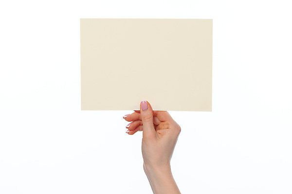 포토 JPG 해외이미지 손 종이 프레임 들기 신체부위 사각형 잡기 보여주기 직사각형 카피스페이스 해외포토 도형 모션 사람 공백 파일형식 이미지허브