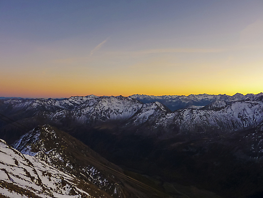 포토 JPG 해외이미지 문화 도로 여행 백그라운드 겨울 자연 하늘 휴가 산 파노라마 사람없음 책 초록색 교회 이탈리아 발표 도서관 고독 숲 건축가 작가 사인 그림 빙하 알프스 천국 서명 무임승차 해외포토 직업 계절 교육 감정 유럽 길 컬러 종교건축 교통시설 촬영기법 건물 승차 생태계 파일형식 이미지허브