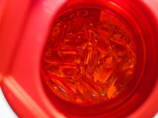 포토 JPG 해외이미지 음식 백그라운드 다이어트 오렌지 건강 3 어류 사람없음 치료 빛 알약 약 노란색 건강관리 흰색 원형 투명 황금 컨테이너 약국 간 짐싸기 발견 조제 보충 고립 돌봄 복용 오메가 많음 해외포토 도형 산업 컬러 컨셉 과일 의학 모션 관리 수중동물 장기_의학 만들기 파일형식 이미지허브