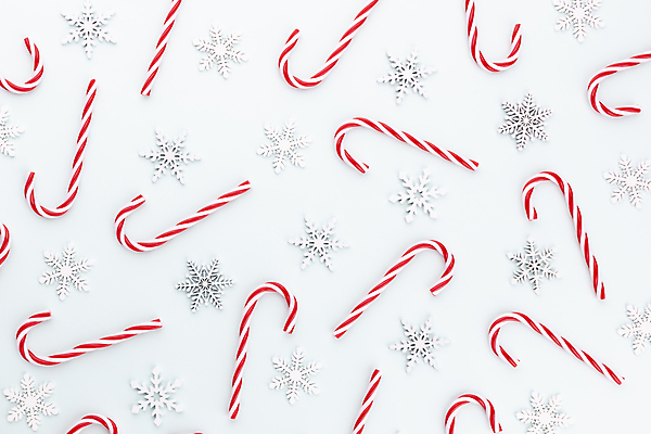 포토 JPG 해외이미지 크리스마스 패턴 크리스마스용품 눈꽃 실내 사람없음 눈송이 흰배경 눈꽃무늬 지팡이사탕 크리스마스배경 해외포토 기념일 백그라운드 무늬 눈_날씨 사탕 내부 흰색 용품 파일형식 이미지허브