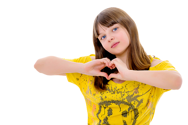 포토 JPG 해외이미지 백인 여자 행복 어린이 사랑 한명 상반신 앞모습 10대 하트 보여주기 손하트 소녀한명만 해외포토 모양 서양인 1 감정 뷰포인트 모션 청소년 사람 손짓 여자한명만 소녀만 파일형식 이미지허브