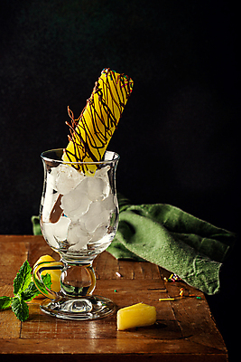 포토 JPG 해외이미지 음식 백그라운드 돈 다이어트 과일 유리 아이스크림 디저트 귤 건강 막대사탕 사탕 사람없음 물 컬러풀 노란색 파티 초콜릿 냉동 얼음 어둠 주스 추위 시골 대접 신선 막대기 시원함 먹기 파인애플 상쾌 유기농 날것 내추럴 셔벗 팝 핸드메이드 카피스페이스 비건 해외포토 자연요소 웰빙 감정 음료 컬러 모션 재질 이벤트 공백 재산 열대과일 채식주의자 파일형식 이미지허브