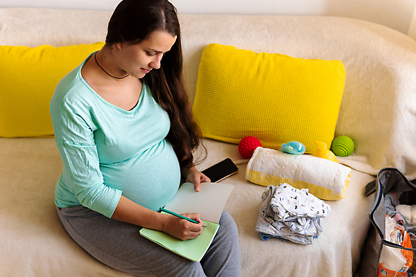 포토 JPG 해외이미지 라이프스타일 손 커플 여자 행복 감정 어린이 겨울 거실 인터넷 비즈니스 가족 엄마 주택 실내 건강 사랑 한명 사람 내부 책 컴퓨터 소파 희망 임산부 임신 의사 흰색 아기 태교 온라인 해외포토 1 계절 컬러 의자 관계 건물 생활 신체부위 전자제품 의료진 파일형식 이미지허브