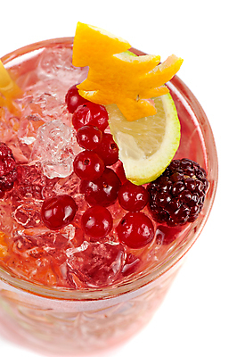 포토 JPG 해외이미지 실내 근접촬영 사람없음 하이앵글 와인 얼음 칵테일 레몬 흰배경 칵테일잔 산딸기 크랜베리 오렌지껍질 해외포토 자연요소 열매 뷰포인트 백그라운드 술잔 오렌지 과일 주류 내부 껍질 흰색 파일형식 이미지허브