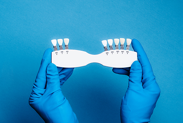 포토 JPG 해외이미지 직업 손 장갑 백그라운드 손가락 건강 치과 병원 사람없음 치료 파란색 약 금속 장비 시험 의사 흰색 기구 공구 잡기 팔레트 선택 치아 오브젝트 치과의사 외과 돌봄 라텍스 위생관리 철강 해외포토 잡화 교육 컬러 컨셉 의학 모션 재질 관리 신체부위 의료진 도구 소화기관 파일형식 이미지허브