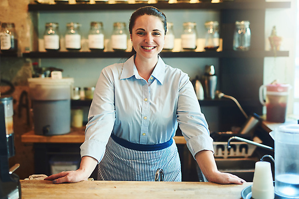 포토 JPG 해외이미지 응시 여자 사업가 성공 한명 웃음 성인 앞모습 상점 카페 사장 직원 자영업 성인여자한명만 소상공인 해외포토 직업 1 시선 뷰포인트 컨셉 비즈니스 표정 사람 경제 상인 여자한명만 성인여자만 파일형식 이미지허브