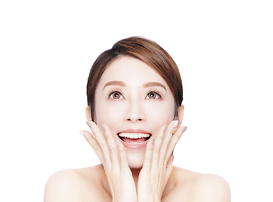 포토 JPG 해외이미지 응시 여자 행복 얼굴 갈색머리 한명 미소 웃음 동양인 상반신 성인 앞모습 뷰티 놀람 기쁨 우아함 매끈함 순수 손모으기 자기관리 성인여자한명만 해외포토 1 헤어스타일 시선 감정 뷰포인트 컨셉 표정 사람 인종 손짓 신체부위 감각 여자한명만 성인여자만 파일형식 이미지허브