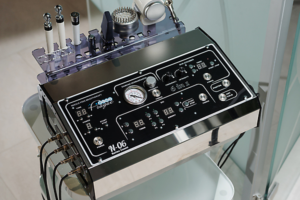 포토 JPG 해외이미지 직업 라이프스타일 웰빙 얼굴 건강 병원 사람없음 치료 뷰티 약 금지 기구 마사지 바늘 주름 상품 크리스탈 미용사 청소 피부 피부관리 부드러움 문제 반대 외과 테라피 산소 돌봄 무료 입력 진공 획기적 해외포토 의학 모션 생활 신체부위 도구 감각 원소 광석 파일형식 이미지허브