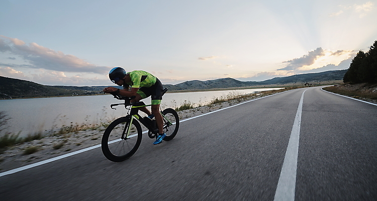 포토 JPG 해외이미지 주간 전신 남자 도로 하늘 한명 성인 야외 옆모습 자전거 일몰 승차 사이클선수 사이클링 라이딩 성인남자한명만 해외포토 자연요소 1 길 뷰포인트 교통시설 모션 운동선수 사람 노을 바이크 육상스포츠 남자한명만 성인남자만 파일형식 이미지허브