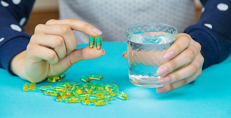 포토 JPG 해외이미지 백그라운드 컨셉 다이어트 건강 3 어류 사람없음 치료 알약 약 노란색 우주 흰색 닫기 정상 약국 질감 간 부드러움 흘림 조제 보충 고립 돌봄 복용 약사 오메가 많음 해외포토 컬러 의학 모션 수중동물 장기_의학 감각 만들기 파일형식 이미지허브