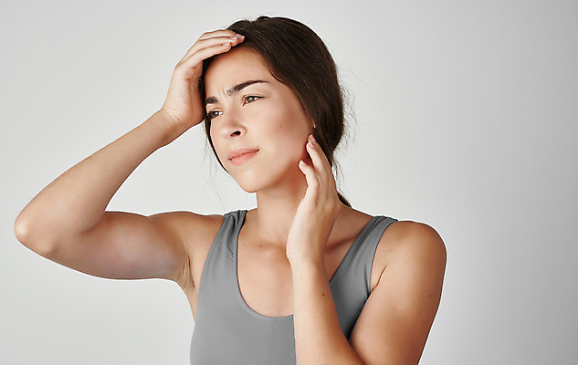 포토 JPG 해외이미지 여자 실내 한명 손짓 상반신 성인 앞모습 손들기 찡그림 우울감 성인여자한명만 해외포토 1 감정 뷰포인트 모션 표정 사람 내부 여자한명만 성인여자만 파일형식 이미지허브