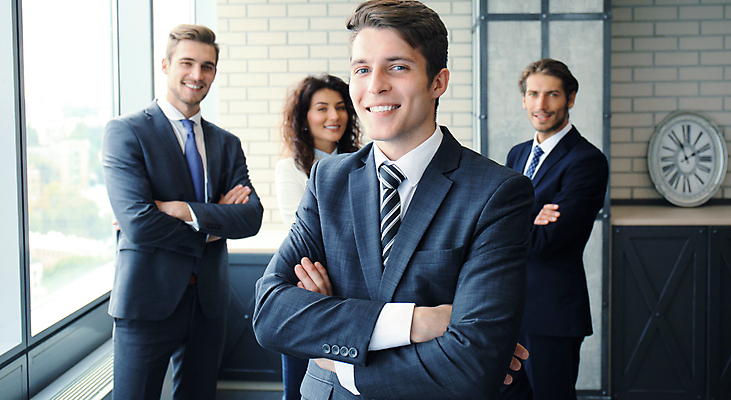 포토 JPG 해외이미지 백인 직업 응시 여자 남자 행복 백그라운드 회사 비즈니스 사업가 자연 성공 노동자 함께함 서기 미소 사람 앉기 정장 여러명 성인 사무실 신선 업무 비즈니스맨 자신감 우아함 대표 종업원 스마트 책상 동료 직원 만족 리더 내추럴 경영 정중 해외포토 서양인 시선 옷 감정 가구 다수 컨셉 관계 모션 표정 작업 직장인 생태계 파일형식 이미지허브