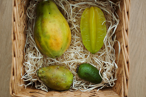 포토 JPG 해외이미지 음식 다이어트 오렌지 과일 태국 탁자 건강 종류 사람없음 목재 초록색 컬러풀 노란색 바구니 수확 신선 4 그룹 변화 달콤 정상 혼합 수집 먹기 지하 밀짚 건강식 이국적 파파야 해외포토 나무 아시아 컬러 가구 컨셉 농업 재료 모션 숫자 맛 짚 열대과일 파일형식 이미지허브