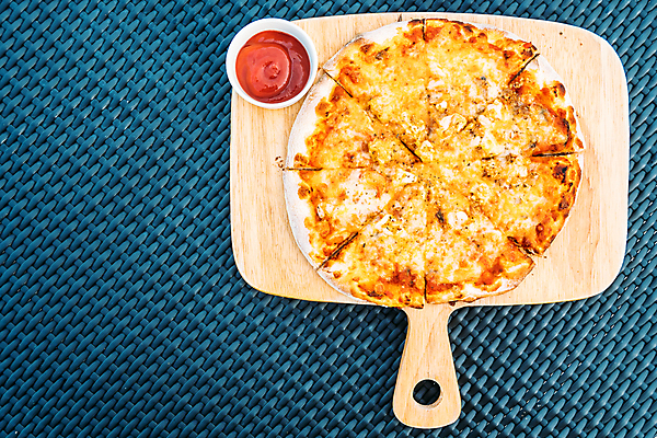 포토 JPG 해외이미지 음식 바다 조각 백그라운드 채소 탁자 치즈 새우 피자 사람없음 목재 식당 식사 저녁식사 뜨거움 맛 정상 해산물 속도 반죽 모짜렐라치즈 맛있는 해외포토 나무 가구 컨셉 재료 유제품 패스트푸드 서양음식 갑각류 상점 파일형식 이미지허브