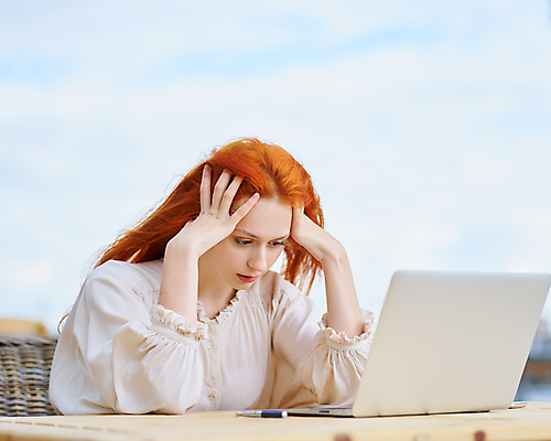 포토 JPG 해외이미지 직업 학생 교육 커피 비즈니스 노동자 스트레스 피곤 한명 사람 금융 노트북 스터디 컴퓨터 상점 식당 카페 시험 계산기 업무 뉴스 작음 무서움 고민 두통 긴장 소매 온라인 주인 파산 대출 빚 어려움 프리랜서 혼자 소유 해외포토 1 감정 음료 컨셉 문구용품 경제 전자제품 학습 장비 작업 질병 크기 파일형식 이미지허브