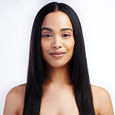 포토 JPG 해외이미지 모델 응시 여자 백그라운드 한명 상반신 성인 앞모습 뷰티 머리카락 우아함 피부 성인여자한명만 카피스페이스 해외포토 1 시선 뷰포인트 컨셉 사람 신체부위 머리 공백 여자한명만 성인여자만 파일형식 이미지허브