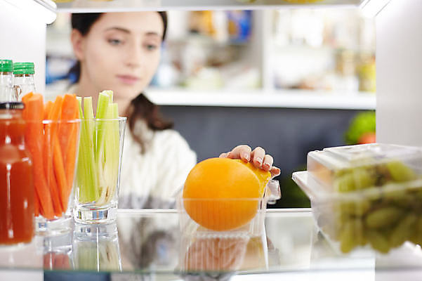 포토 JPG 해외이미지 라이프스타일 음식 토마토 채소 과일 포장 포도 선반 주택 파프리카 바나나 기술 실내 건강 한명 문 주방 기계 주스 장비 신선 오픈 상품 시원함 컨테이너 플라스틱 다발 가득함 상쾌 유기농 양배추 날것 냉장고 후추 냉각기 냉동고 해외포토 1 웰빙 감정 산업 음료 가구 재질 사람 내부 건물 생활 가전제품 향신료 파일형식 이미지허브