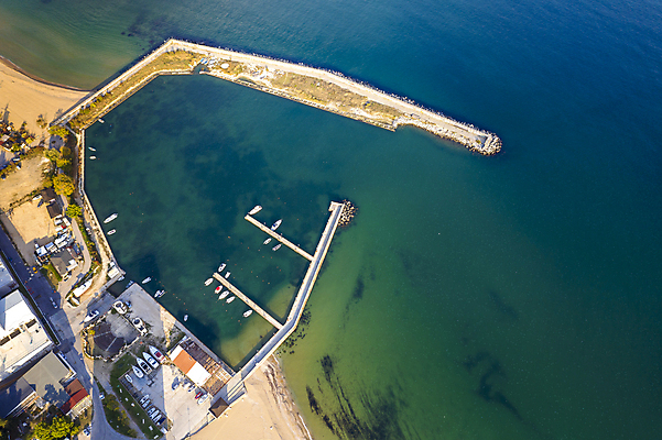 포토 JPG 해외이미지 바다 백그라운드 요트 자연 항해 사람없음 야외 건물 항구 보트 해안도시 포트 항공촬영 해외포토 건축물 뷰포인트 배_교통 교통시설 도시 생태계 파일형식 이미지허브