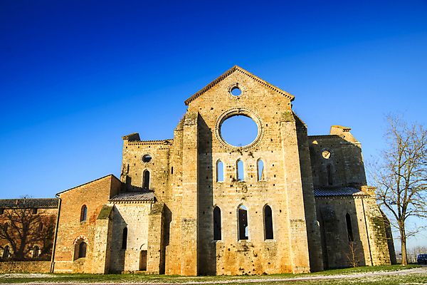 포토 JPG 해외이미지 주간 건축물 건축양식 하늘 풍경 사람없음 야외 이탈리아 수도원 시에나 토스카나 해외포토 자연요소 건축 유럽 파일형식 이미지허브