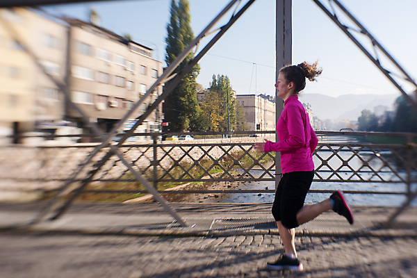 포토 JPG 해외이미지 전신 라이프스타일 여자 아침 건강 한명 성인 야외 옆모습 운동복 달리기 조깅 유산소운동 러닝 성인여자한명만 해외포토 주간 1 옷 뷰포인트 모션 사람 생활 운동 여자한명만 성인여자만 파일형식 이미지허브