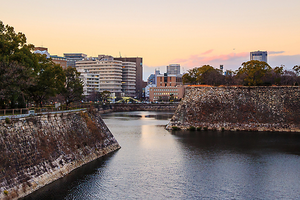 포토 JPG 해외이미지 외관 아시아 여행 비즈니스 건축양식 하늘 거리 동양인 사람없음 건물 도시풍경 탑 일본 고층빌딩 도시 도심 큼 장면 지역 동쪽 스카이라인 오사카 해외포토 건축물 건축 나라 인종 풍경 빌딩 크기 방향 파일형식 이미지허브