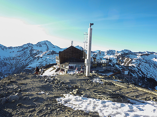 포토 JPG 해외이미지 구름 문화 도로 여행 백그라운드 겨울 자연 하늘 휴가 산 파노라마 풍경 사람없음 책 초록색 여름 교회 이탈리아 발표 도서관 고독 숲 건축가 작가 사인 그림 빙하 알프스 천국 서명 무임승차 시인 해외포토 자연요소 직업 계절 교육 감정 유럽 길 컬러 종교건축 교통시설 촬영기법 건물 승차 생태계 파일형식 이미지허브