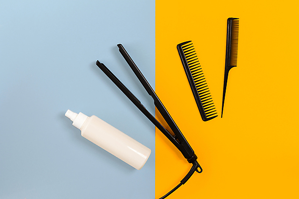 포토 JPG 해외이미지 사람없음 세트 뷰티 머리빗 미용용품 파란배경 스프레이 고데기 노란배경 해외포토 백그라운드 파란색 노란색 오브젝트 헤어용품 파일형식 이미지허브