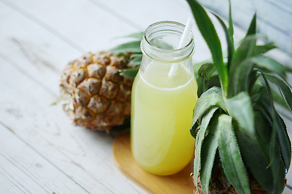 포토 JPG 해외이미지 음료 조각 잎 패턴 다이어트 과일 귤 건강 사람없음 초록색 주스 신선 액체 파인애플 슬라이스 유리그릇 내추럴 이국적 디톡스 맛있는 해외포토 식물 그릇 컬러 무늬 유리 열대과일 파일형식 이미지허브