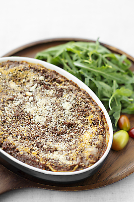 포토 JPG 해외이미지 접시 음식 탁자 파스타 육류 요리 사람없음 식당 식사 이탈리아 소고기 클래식 라자냐 전문 세련 해외포토 식기 유럽 가구 컨셉 식재료 서양음식 상점 이탈리아음식 파일형식 이미지허브