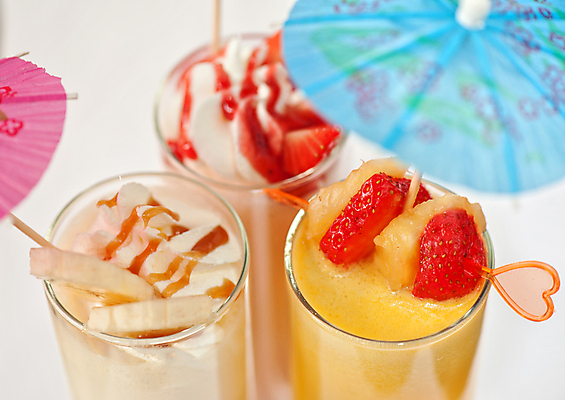 포토 JPG 해외이미지 과일 사람없음 장식 냉음료 스무디 종이우산 해외포토 음료 우산 파일형식 이미지허브