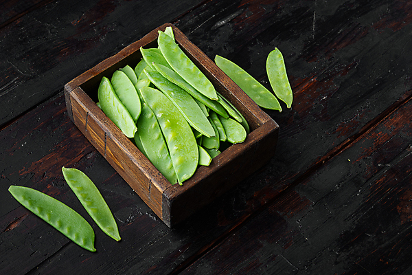 포토 JPG 해외이미지 실내 사람없음 나무상자 담기 완두콩 꼬투리 해외포토 모션 콩 내부 상자 파일형식 이미지허브