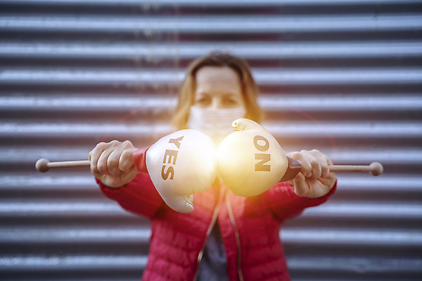 포토 JPG 해외이미지 배너 여자 감정 얼굴 한명 사람 표현 오염 바이러스 선택 보호 질병 위험 투표 거절 심볼 사인 예방 감염 보여주기 그만 대답 심각 전염병 혼란 해외포토 1 컨셉 의학 모션 신체부위 선거 파일형식 이미지허브