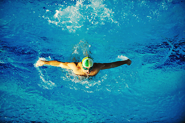 포토 JPG 해외이미지 백인 남자 수영복 스포츠 수영장 한명 상반신 성인 앞모습 물 운동 수영 수영선수 성인남자한명만 해외포토 자연요소 서양인 1 옷 뷰포인트 운동선수 건강 사람 수상스포츠 남자한명만 성인남자만 파일형식 이미지허브