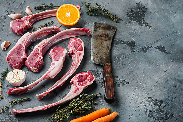 포토 JPG 해외이미지 오렌지 식재료 회색배경 실내 생고기 사람없음 날것 식칼 양고기 양갈비 해외포토 백그라운드 과일 주방용품 육류 내부 회색 파일형식 이미지허브