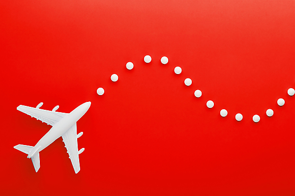 포토 JPG 해외이미지 디자인 여행 백그라운드 컨셉 교통시설 휴가 비행기 사람없음 장난감 알약 자유 심볼 항공 노선 루트 빨간배경 해외포토 교통 항공교통 대중교통 빨간색 약 시설 파일형식 이미지허브