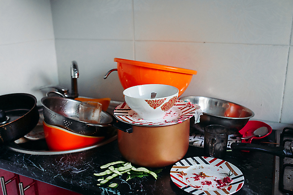 포토 JPG 해외이미지 그릇 접시 사람없음 주방 껍질 프라이팬 지저분함 냄비 설거지 가득함 싱크대 믹싱볼 해외포토 식기 가사 주방용품 감각 솥 개수대 파일형식 이미지허브