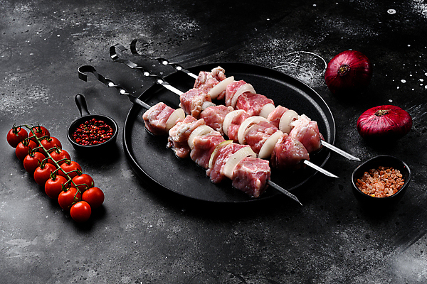 포토 JPG 해외이미지 식재료 방울토마토 검은배경 실내 생고기 사람없음 날것 양고기 양꼬치 해외포토 음식 백그라운드 토마토 육류 내부 검은색 파일형식 이미지허브