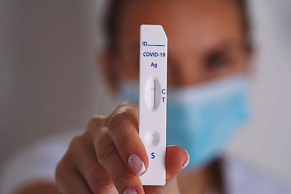 포토 JPG 해외이미지 건강 한명 시험 표현 바이러스 결과 속도 감염 조립 부정적 해외포토 1 교육 감정 컨셉 사람 파일형식 이미지허브