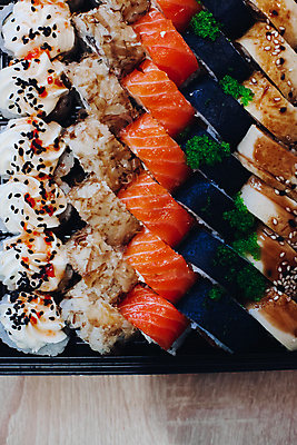 포토 JPG 해외이미지 전통 문화 음식 조각 백그라운드 잎 밥 오이 건강 종류 어류 요리 동양인 사람없음 초록색 세트 요식업 식당 일본 요리사 식사 저녁식사 초밥 신선 발표 해조류 맛 참치 먹기 해산물 만족 날것 롤 깨 연어 생강 훈제 점심식사 뷔페 캐비아 많음 맛있는 해외포토 식물 직업 감정 산업 아시아 컬러 컨셉 채소 식재료 모션 인종 상점 수중동물 조미료 해양식물 일본음식 파일형식 이미지허브