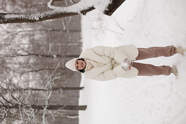 포토 JPG 해외이미지 모자 라이프스타일 커플 옷 계절 공원 여자 남자 행복 2 겨울 장난 공 관계 자연 놀이 휴가 따뜻함 사랑 한명 미소 웃음 성인 야외 친구 기쁨 에너지 추위 흰색 숲 흥분 눈덩이 폭설 눈내림 해외포토 1 잡화 공공시설 감정 컬러 눈_날씨 표정 사람 생활 자연재해 생태계 파일형식 이미지허브