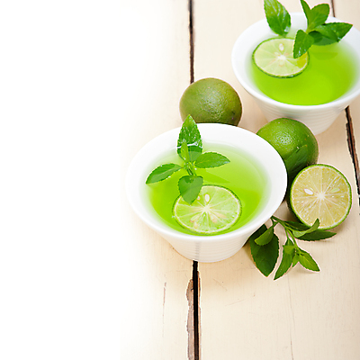 포토 JPG 해외이미지 실내 사람없음 컵 라임 라임주스 나무배경 해외포토 식기 백그라운드 과일 내부 과일주스 파일형식 이미지허브