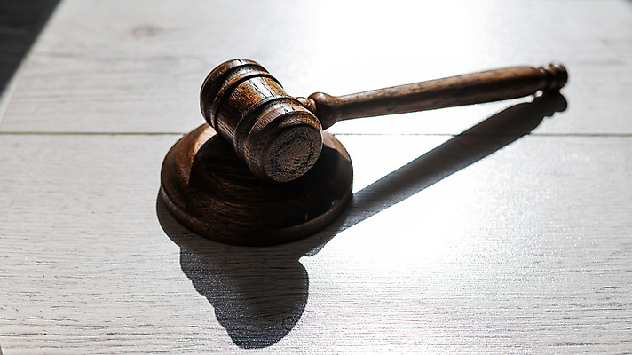 포토 JPG 해외이미지 실내 그림자 사람없음 오브젝트 법 의사봉 나무배경 해외포토 백그라운드 내부 파일형식 이미지허브