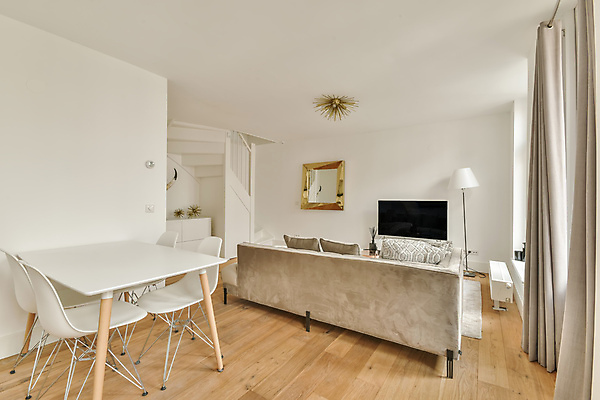 포토 JPG 해외이미지 거실 의자 탁자 실내 사람없음 인테리어 소파 계단 텔레비전 스탠드 커튼 심플 해외포토 디자인 가구 조명 내부 전자제품 파일형식 이미지허브