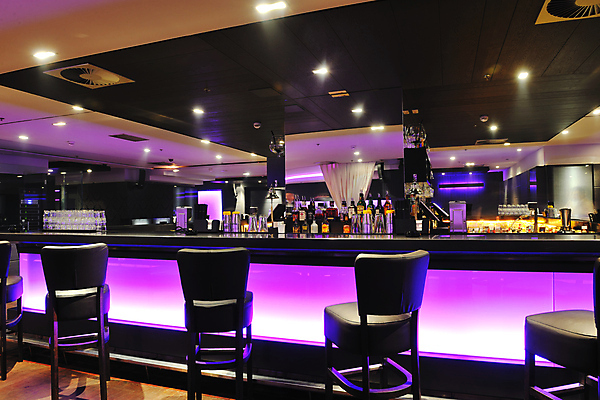 포토 JPG 해외이미지 의자 조명 사람없음 빛 인테리어 보라색 공간 바 모던 칵테일바 해외포토 디자인 컬러 가구 선술집 파일형식 이미지허브